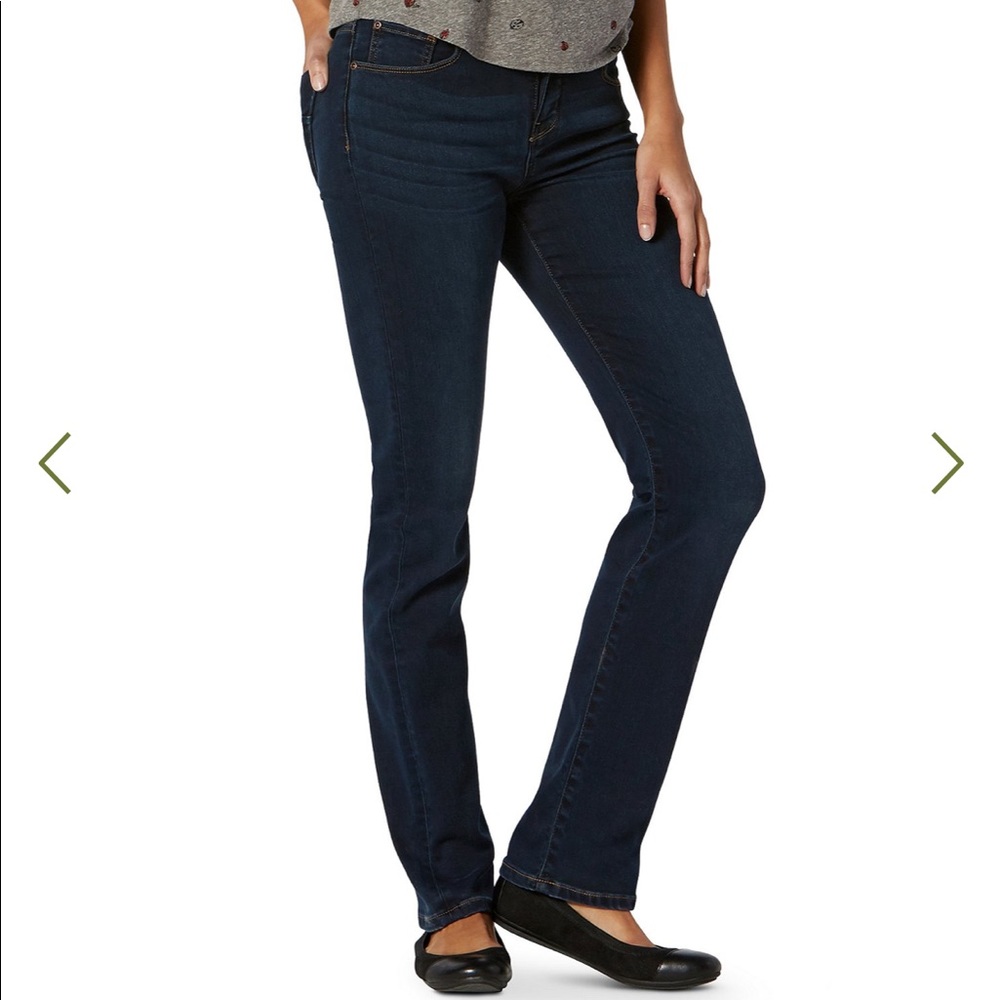 3/$25 Denver Hayes Curve Tech Jeans